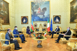 Sahibə Qafarova və Roberto Fikonun görüşü