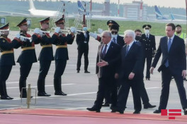 Azərbaycanın Baş Naziri Əli Əsədovun Rusiyanın  “Vnukovo-2” hava limanında qarşılanma mərasimi