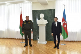 Mədət Quliyevin Belarusun müdafiə naziri ilə görüşü