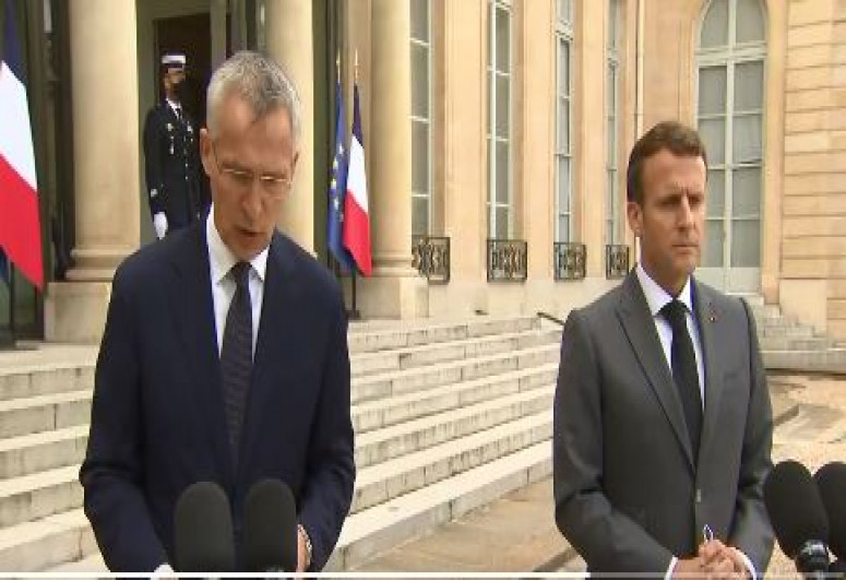 NATO baş katibi Yens Stoltenberq və Fransa Prezidenti Emmanuel Makron