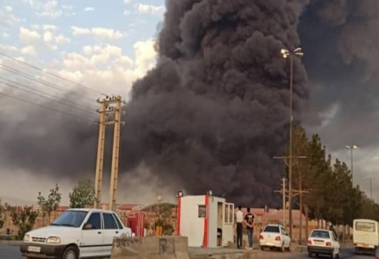 Девять человек пострадали при взрыве на химическом заводе в Иране