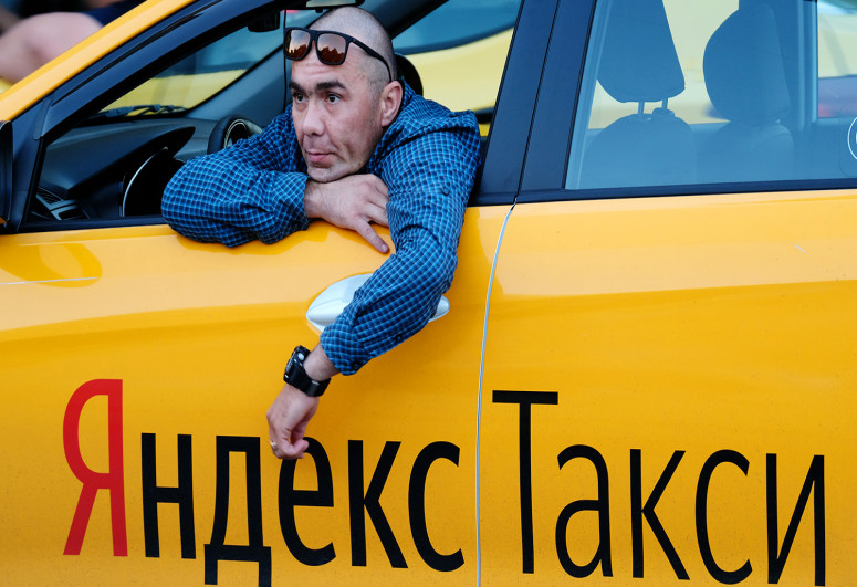 Rusiyada miqrant taksi sürücüsü adam öldürməkdə ittiham olunub