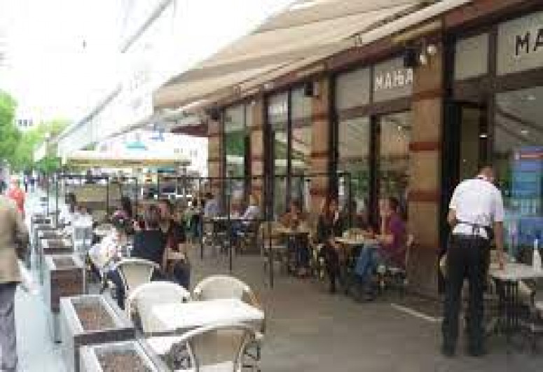 В Чехии рестораны и кафе полностью возобновят работу 14 июня