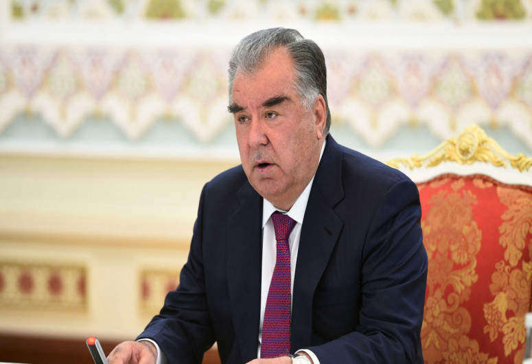 Эмомали Рахмон направил поздравление президенту Азербайджана