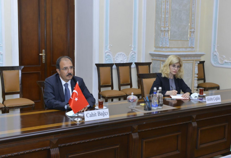 Kamran Aliyev meets with Turkish ambassador to Azerbaijan-PHOTO 
