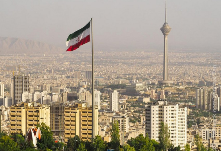 İranın sabiq müdafiə naziri prezidentliyə namizədliyini geri götürüb