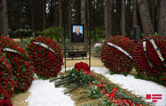 Xalq rəssamı Tahir Salahovun dəfn mərasimi
