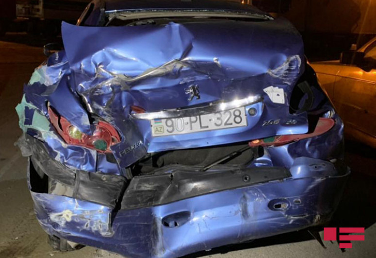 На шоссе Баку-Сумгайыт столкнулись пять автомобилей-ФОТО 