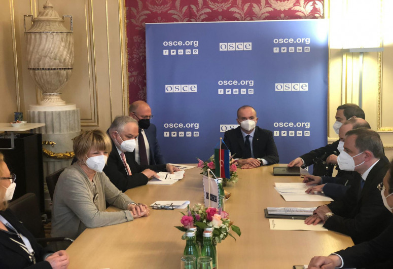 Azerbaijani FM meets with OSCE Secretary General