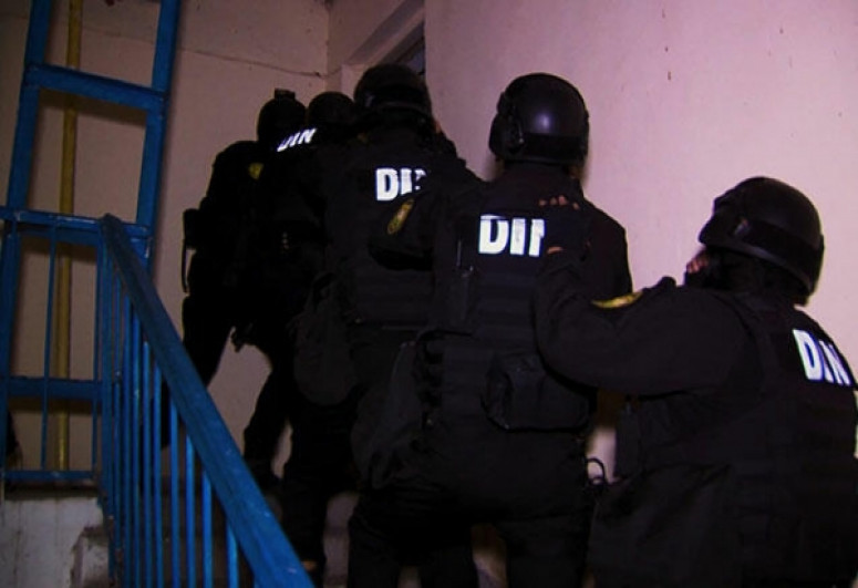 МВД провело операцию в трех районах и обнаружило большое количество наркотиков и оружия-ВИДЕО 