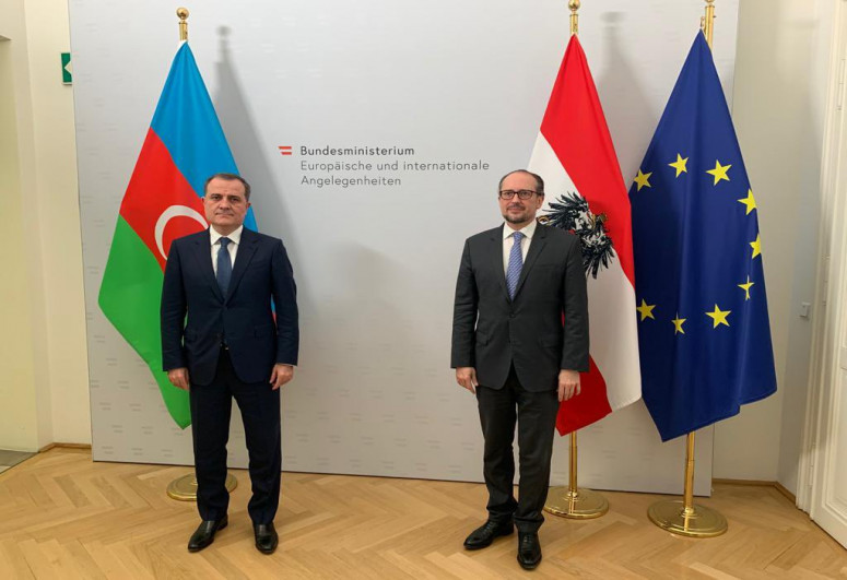 Состоялась встреча глав МИД Азербайджана и Австрии