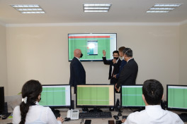 Bakının rayonlarında istismar müddəti başa çatan köhnə liftlər yenilənir - FOTO 
