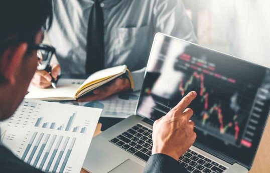 Dünyanın aparıcı investisiya banklarının gəlirləri altıillik maksimuma çatıb