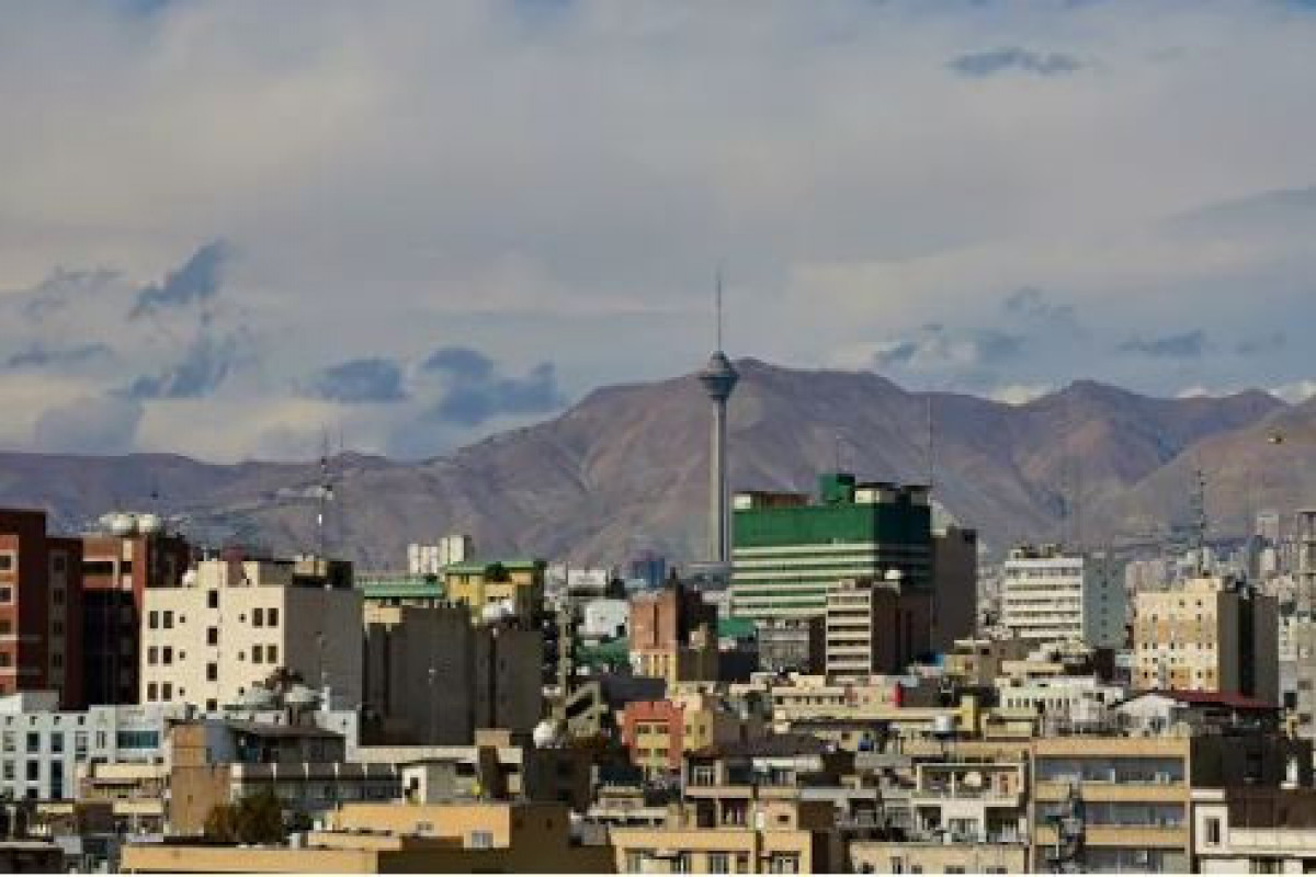 Tehranda 30-dan çox dövlət qurumuna elektrik enerjisinin verilməsində problem yaranıb