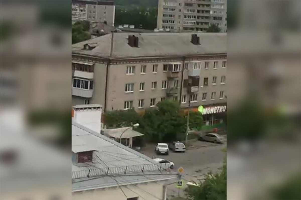 В России мужчина открыл стрельбу из окна жилого дома, есть раненые -ВИДЕО -ОБНОВЛЕНО 