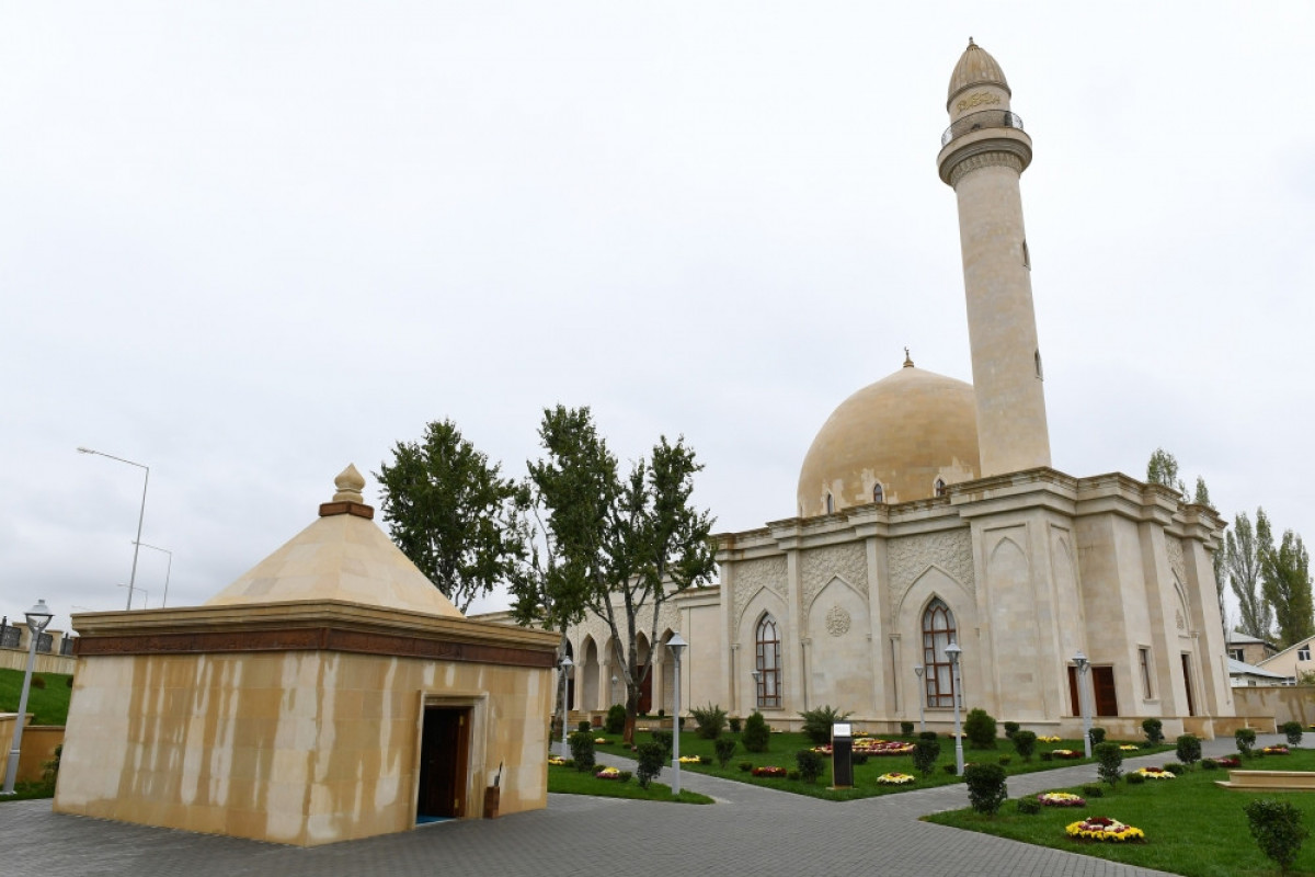 Şamaxıdakı Pirsaat Baba ziyarətgah-məscid kompleksinin bərpa və yenidənqurmadan sonra açılışı olub