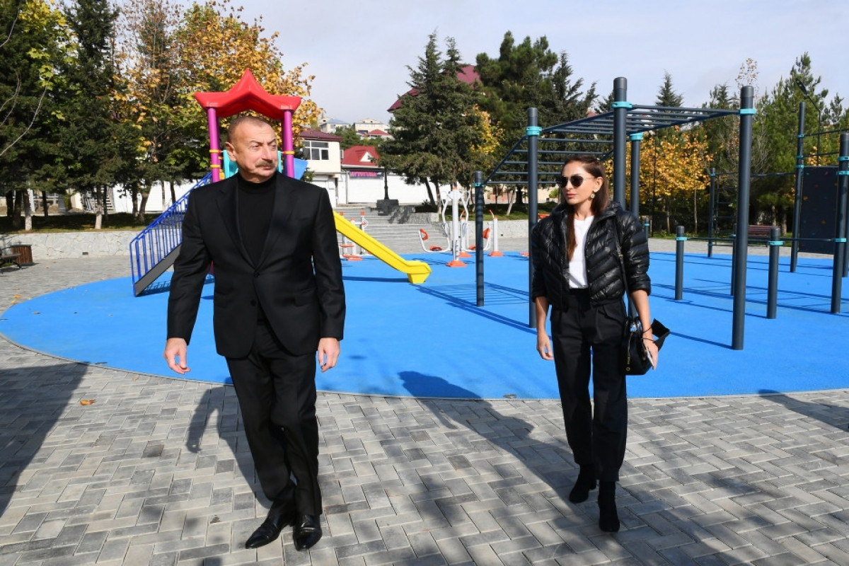 Президент Ильхам Алиев и первая леди Мехрибан Алиева ознакомились с работой, проделанной в Парке молодежи в Шамахы