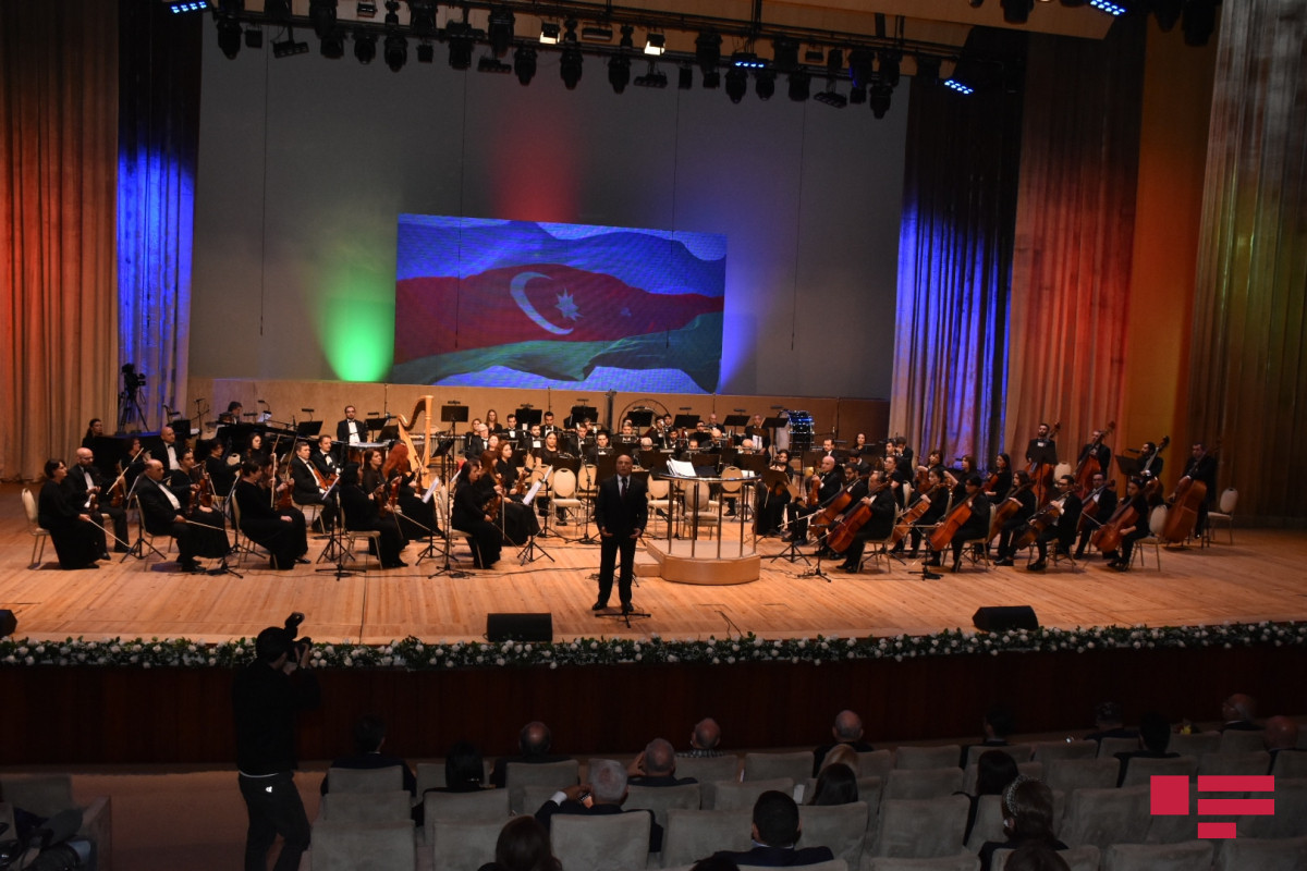 Zəfər Gününə həsr olunmuş "Qarabağ Azərbaycandır" adlı konsert keçirilib - FOTO 