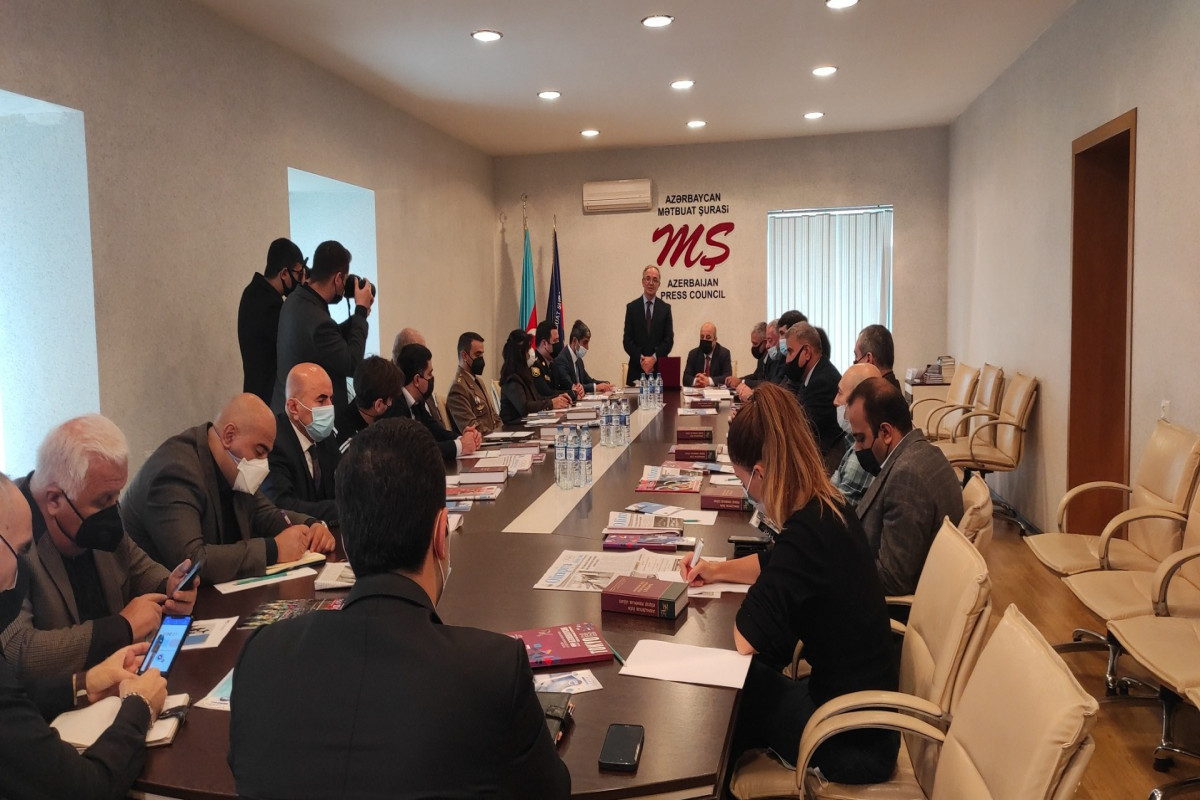 Gəncləri pis vərdişlərdən uzaq tutmaq üçün tanınmış idmançılardan nümunə kimi yararlanmaq təklif olunur