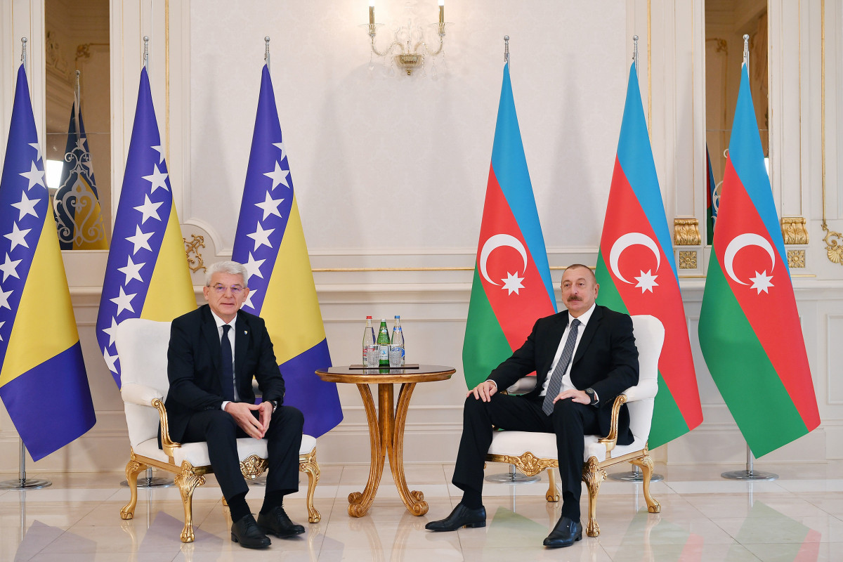Президент Ильхам Алиев встретился с членом Президиума Боснии и Герцеговины Шефиком Джаферовичем