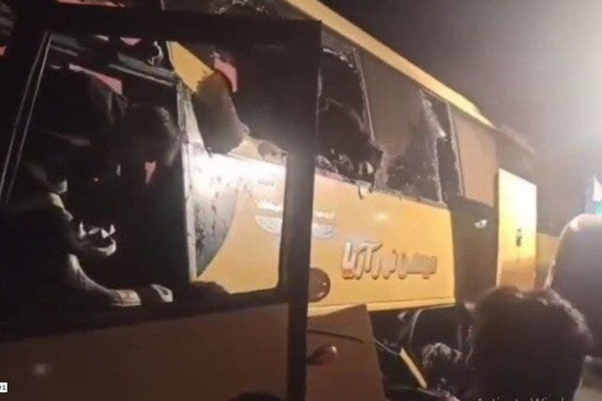 İranda avtobus yük maşını ilə toqquşub, 3 nəfər ölüb, 19 nəfər yaralanıb