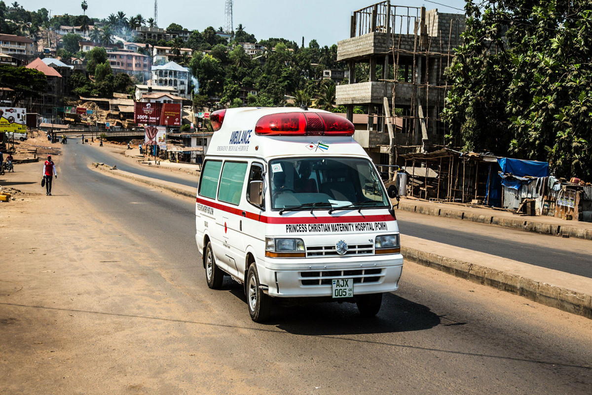 В Сьерра-Леоне число жертв при взрыве бензовоза возросло до 98