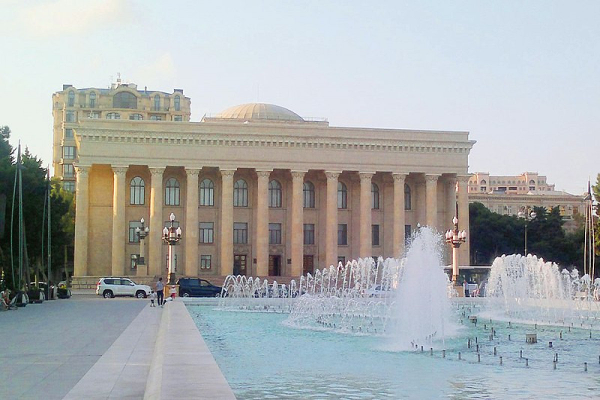Здание Музейного центра в Баку