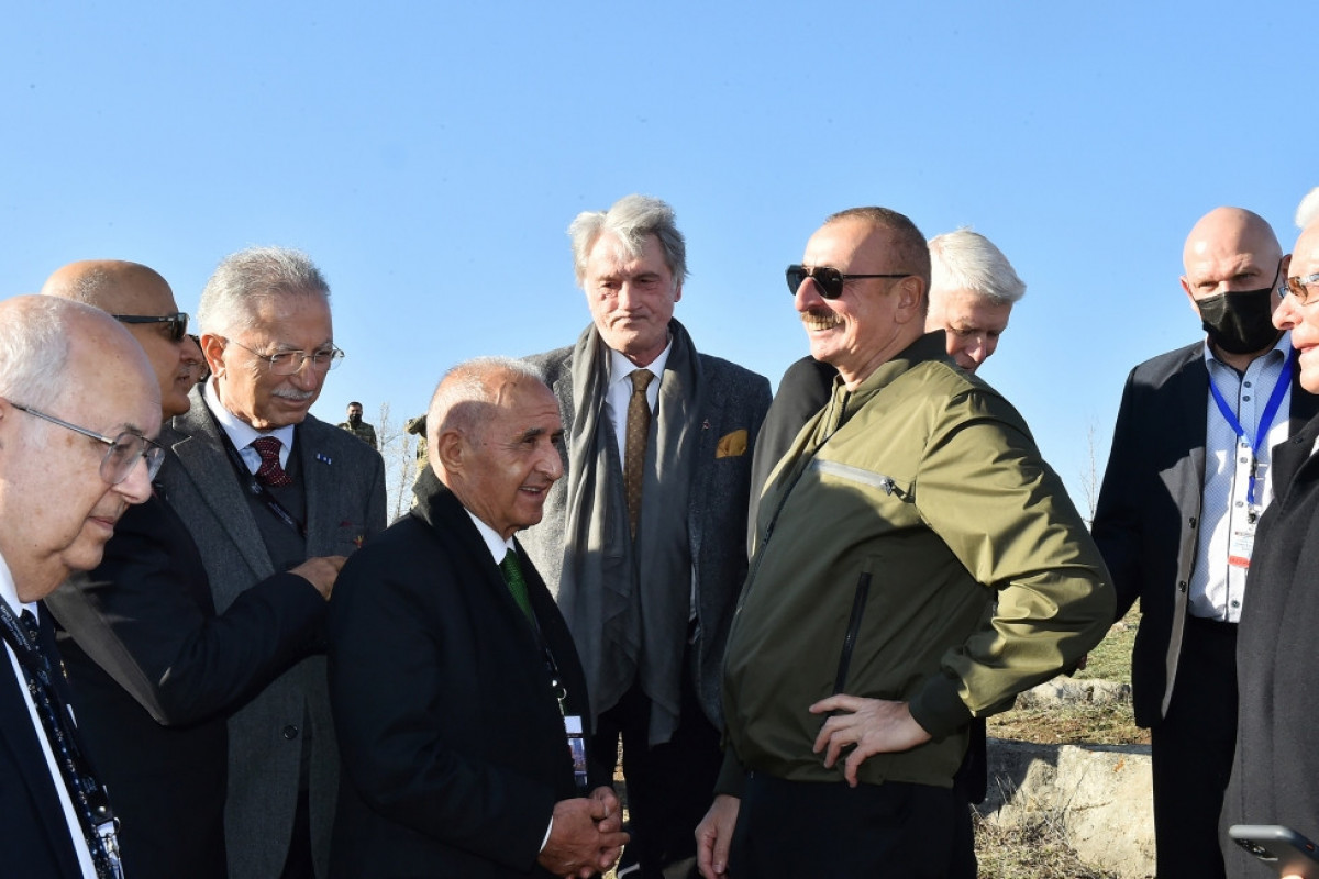 Prezident İlham Əliyev Şuşada VIII Qlobal Bakı Forumunun iştirakçıları ilə görüşüb  - YENİLƏNİB  - VİDEO 