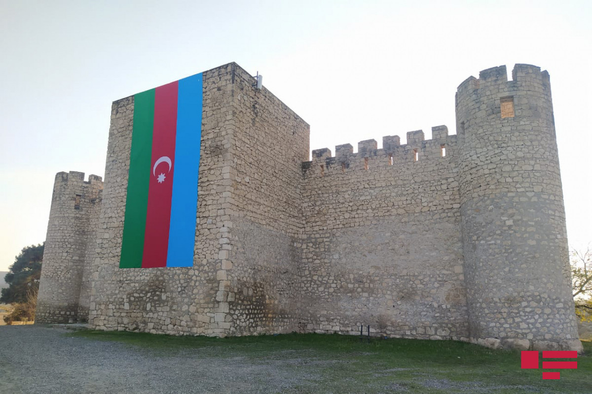 В крепости Шахбулаг открылась выставка, посвященная Дню Победы