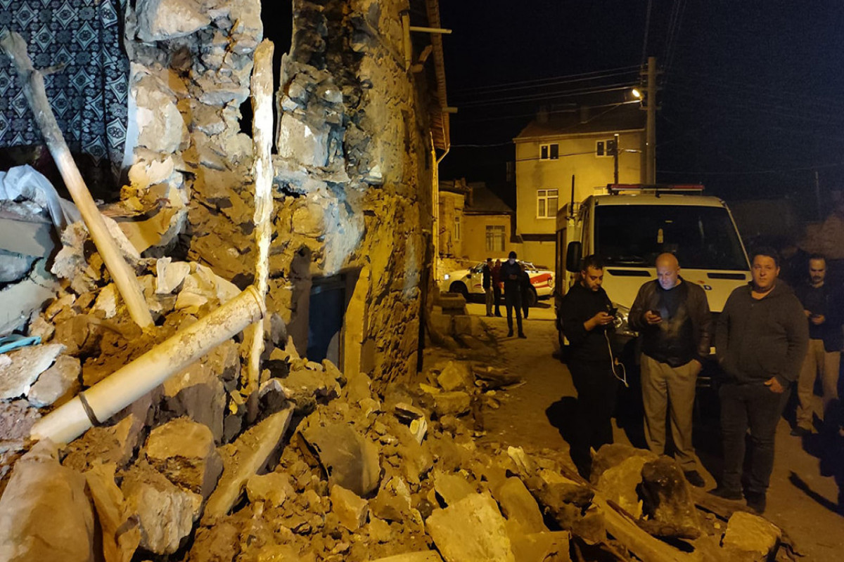 В Турции произошло землетрясение магнитудой 5,1, есть разрушения -ОБНОВЛЕНО 