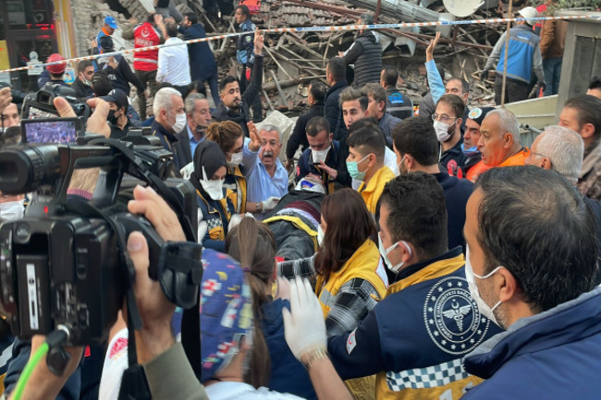 14 people removed under rubble of collapsed building in Turkey -UPDATED-4 