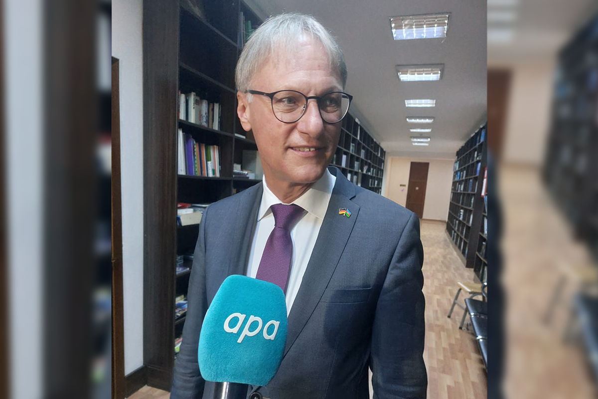 Almaniya səfiri Volfqanq Maniq