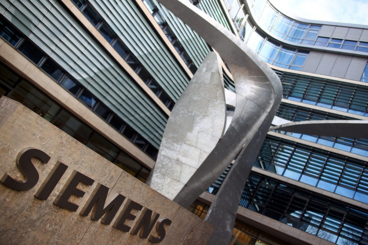 "Siemens"in rüblük xalis mənfəəti kəskin azalıb