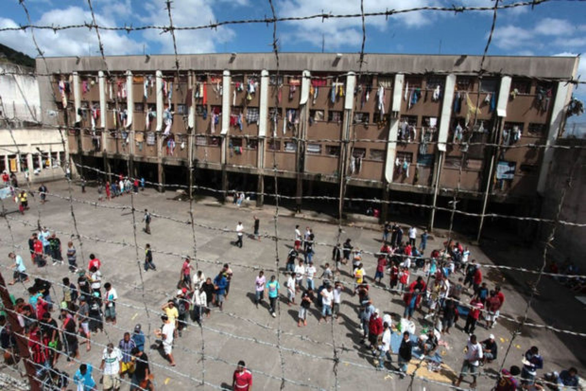 В Эквадоре в результате столкновений в тюрьме погибли более 50 человек
