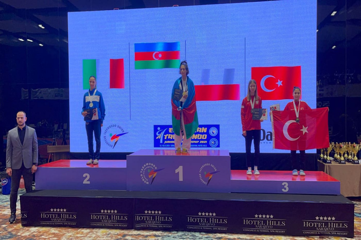 Азербайджанский таэквондист, победив в финале армянина, стал чемпионом Европы-ФОТО 
