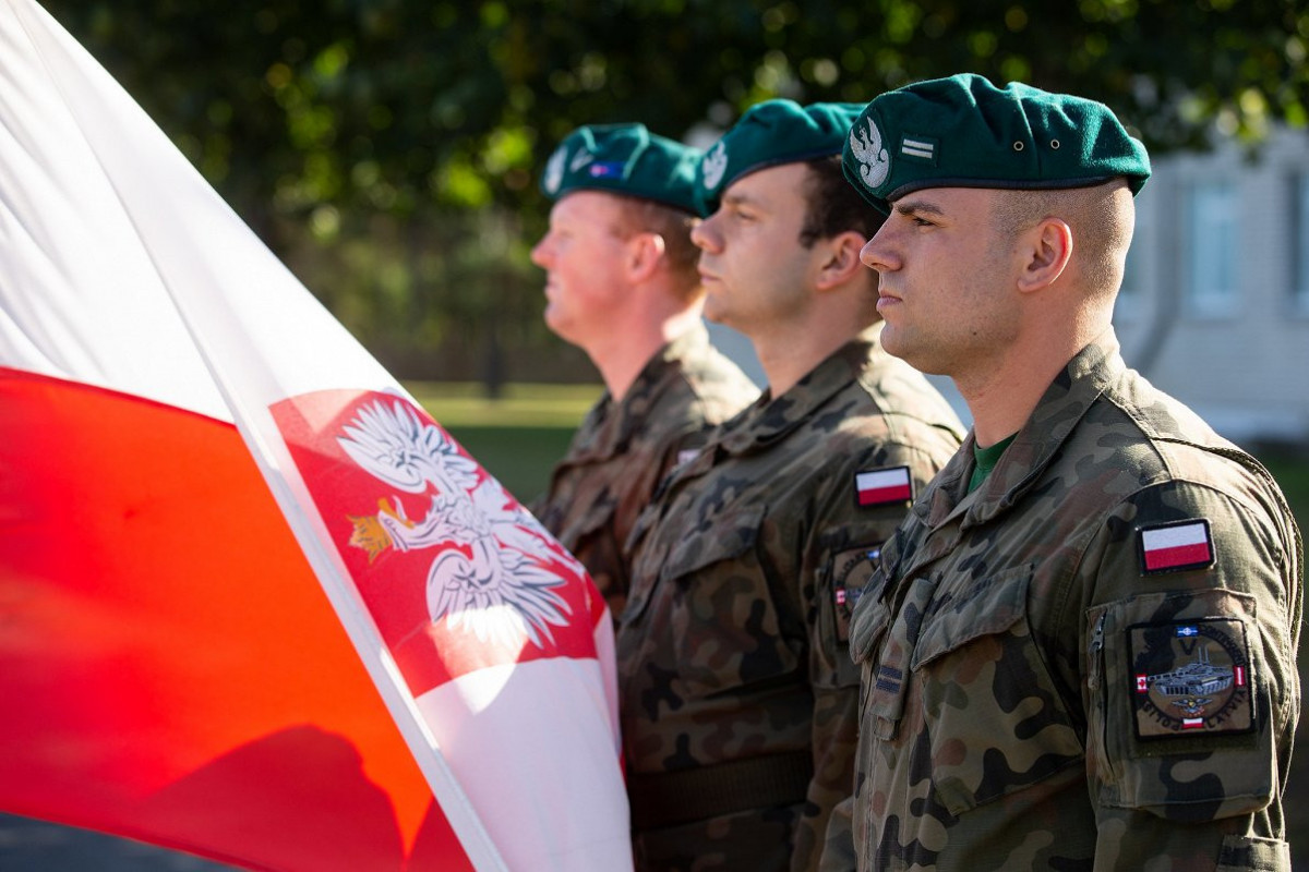 Polish soldier dies in accidental shooting