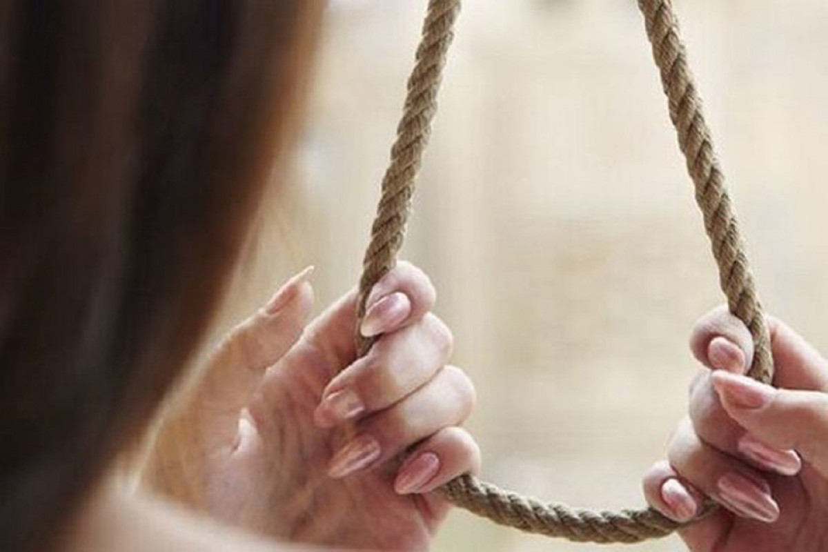 Cəlilabadda 14 yaşlı qız intihar edib