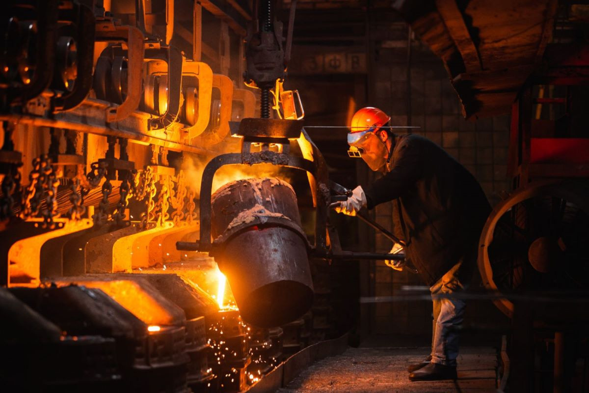 Azərbaycanın metallurgiya sənayesi istehsalı 14%-dən çox artırıb - CƏDVƏL 