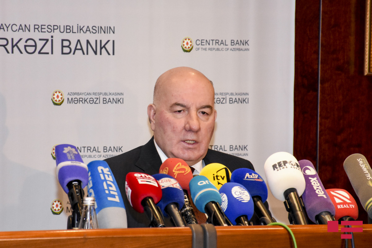 Elman Rüstəmov, Mərkəzi Bankın sədri
