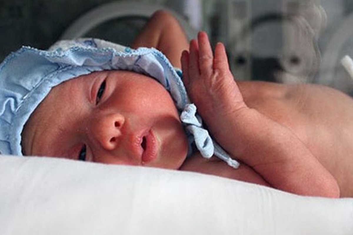 İnstitut direktoru: "Neonatal ölümün 35 faizi vaxtından əvvəl doğulanların payına düşür"