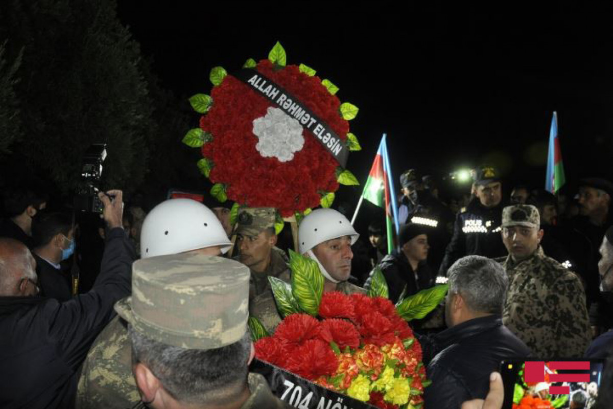 В Ширване похоронен военнослужащий, ставший шехидом на границе с Арменией -ФОТО 
