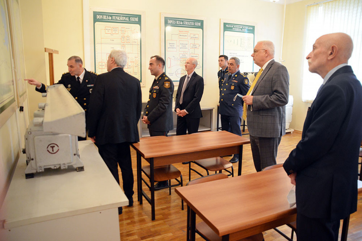 В Военной академии ВС проведена встреча с экспертами НАТО в сфере военного образования