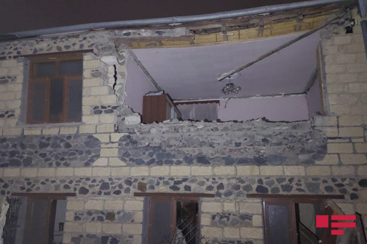 В Гяндже в частном доме произошел взрыв