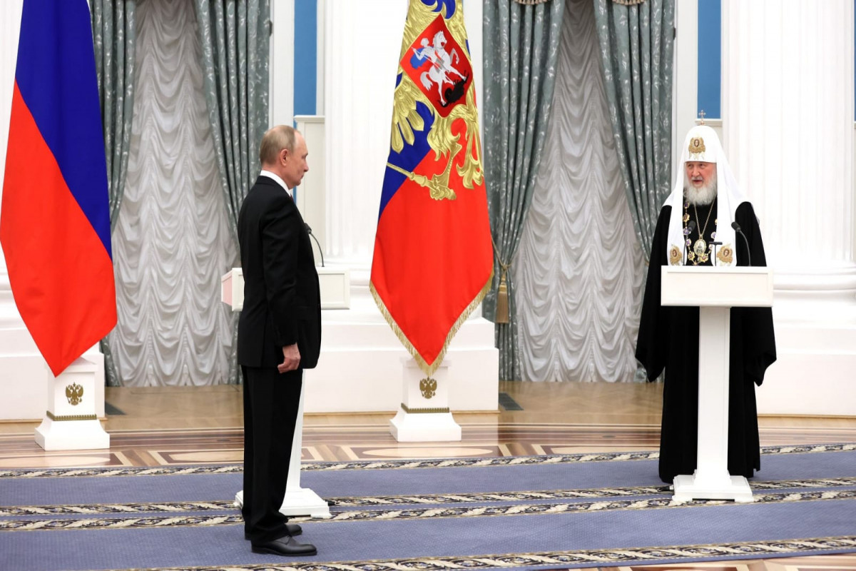 Putin Patriarx Kirilli Rusiyanın ən ali ordeni ilə təltif edib
