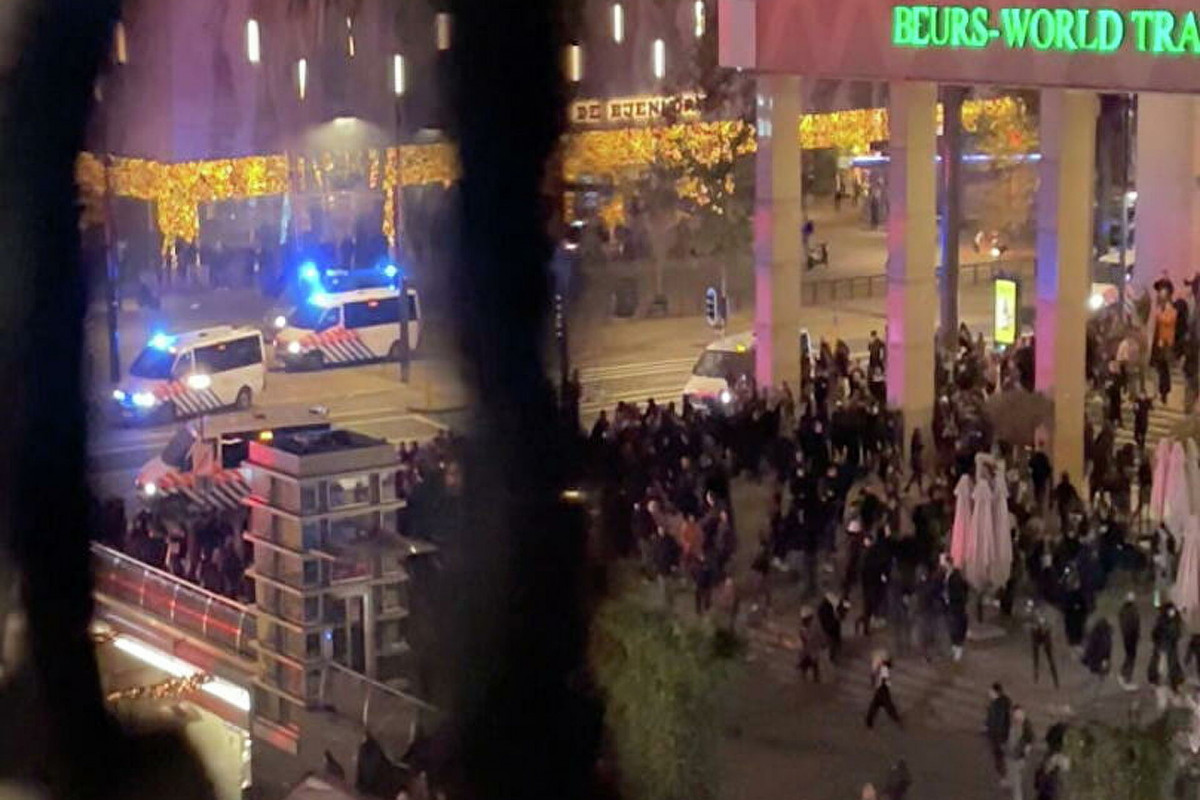 3 people sustain gunshot wounds amid protests in Rotterdam