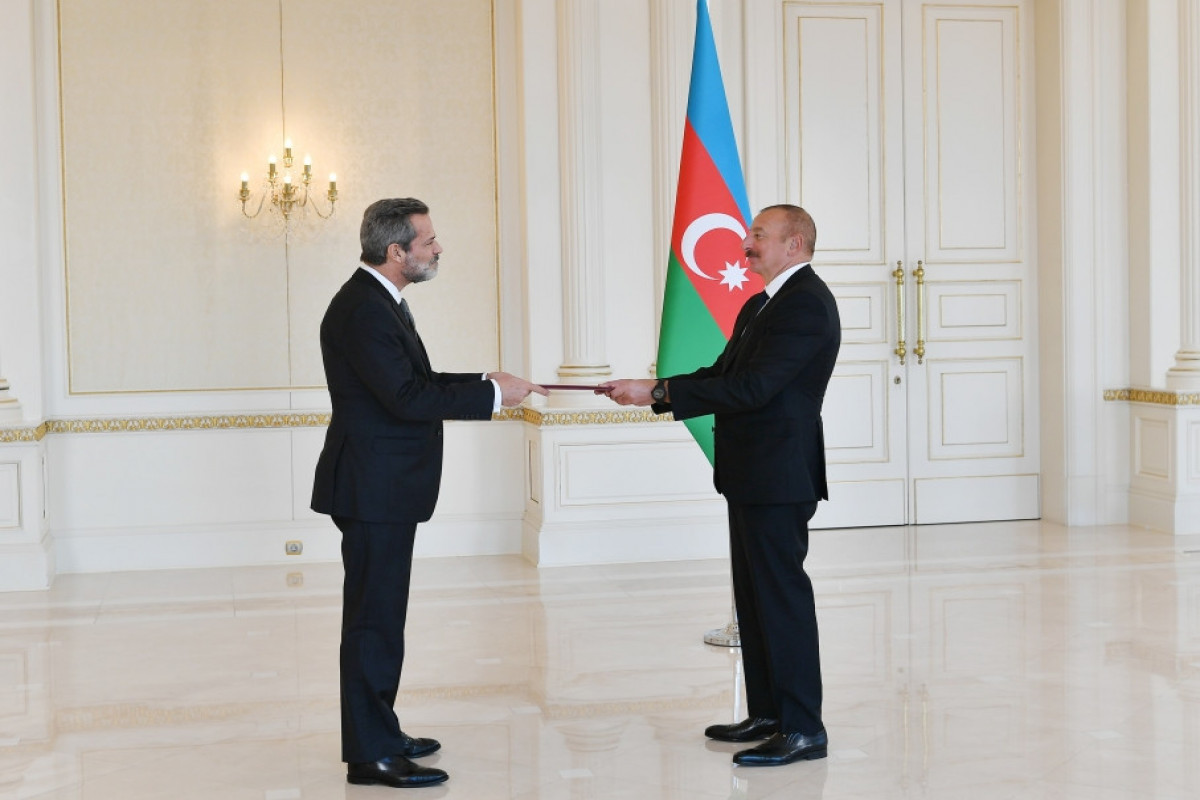 Azerbaijani President receives credentials of newly appointed Portuguese ambassador to Azerbaijan