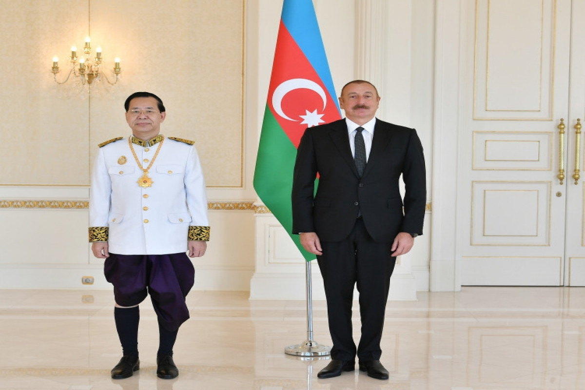 Президент Ильхам Алиев принял верительные грамоты новоназначенного посла Камбоджи