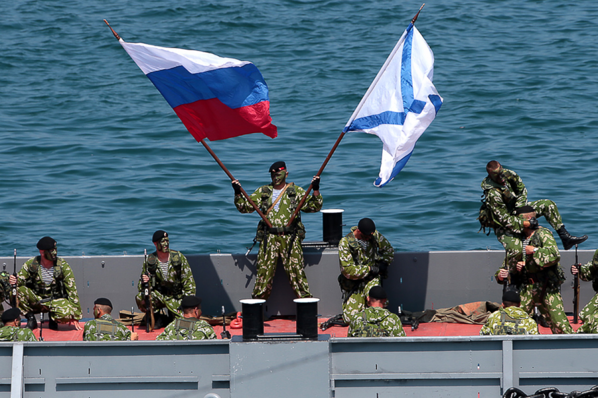 Россия провела учения в Черном море с участием кораблей и авиации