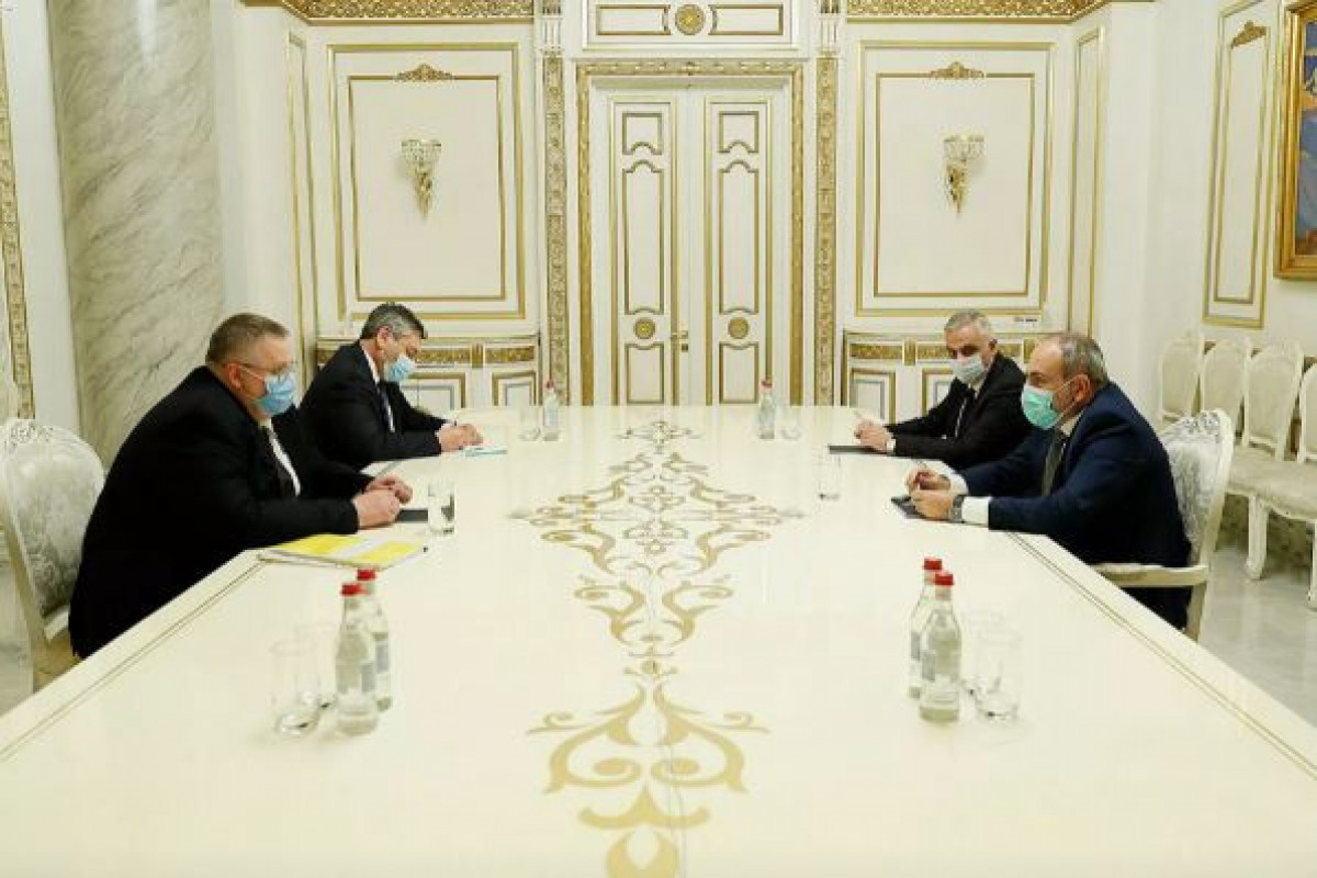 Пашинян обсудил с заместителем премьер-министра России работу трехсторонней комиссии