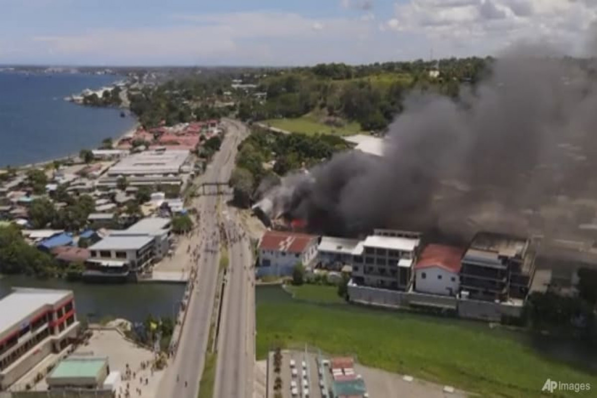 Australia sends peacekeeping troops to riot-hit Solomon Islands